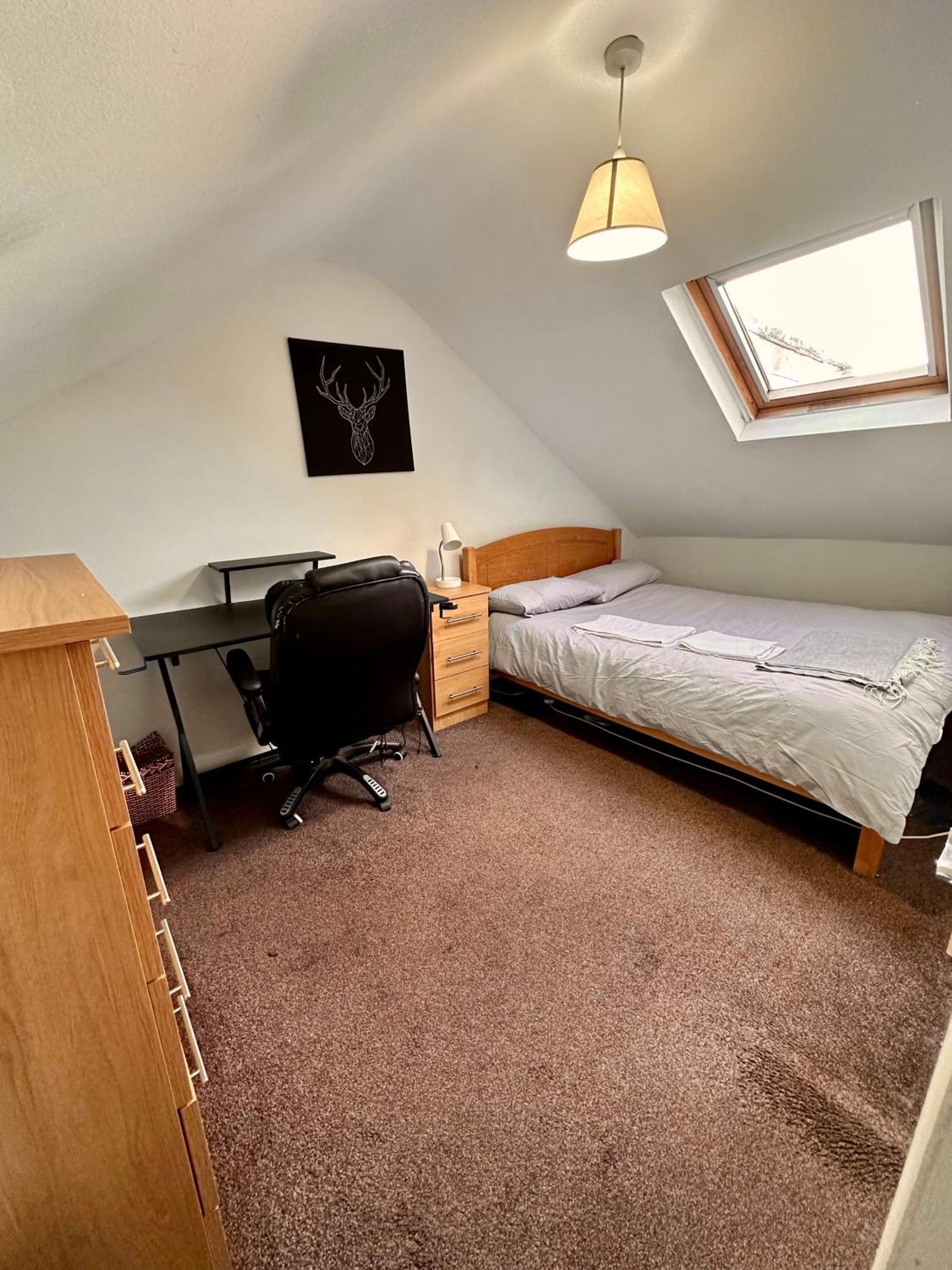 Spacious Room In Дублин Экстерьер фото